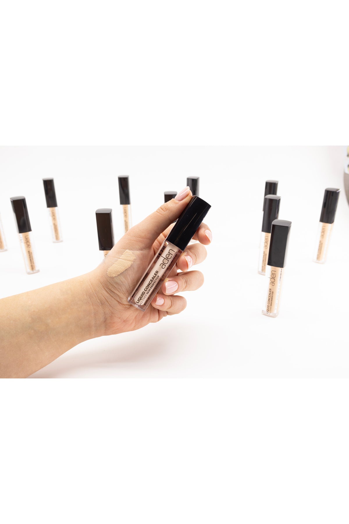 Under Cover Perfector Sıvı Kapatıcı